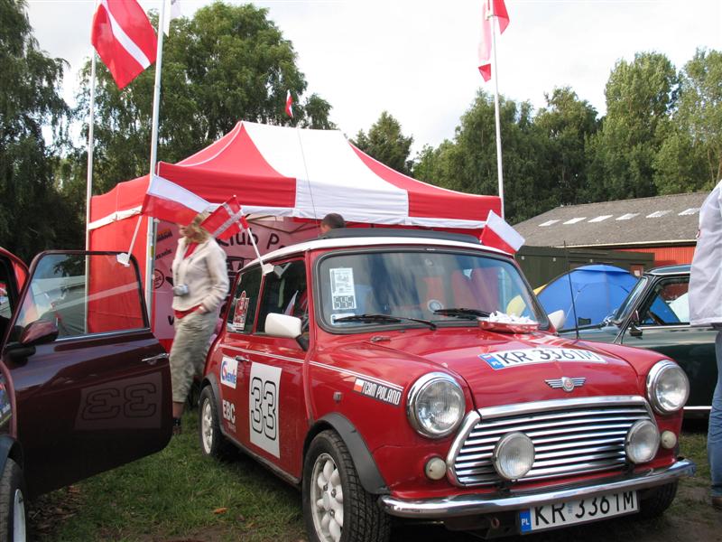 pięknie prezentujący się mini przed stoiskiem klubowym :)