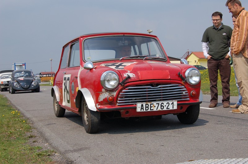 Mini z roku 1970, od początku w rajdach.