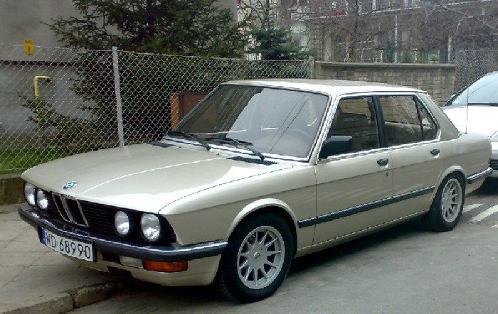 BMW E28 ładne.jpg